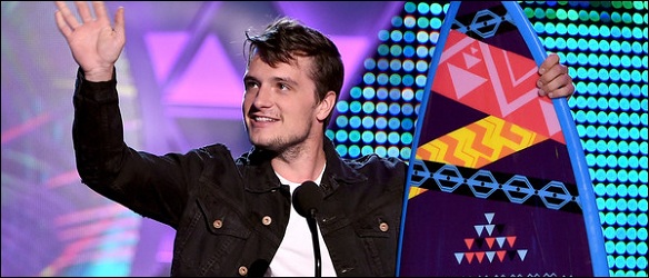 Josh-Hutcherson-Teen-Choice-Awards-2015