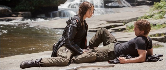 still-katniss-peeta